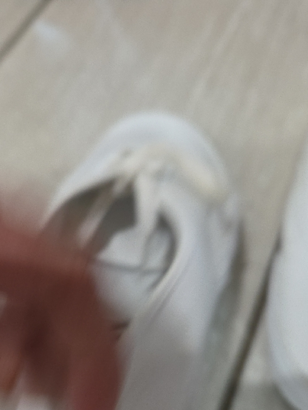 Vans White Women's Canvas Low-Top Sneakers - Picture 6 of 7